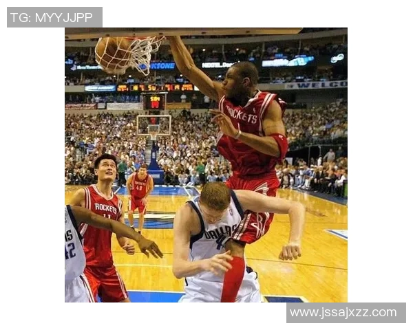 火箭与小牛季后赛对决回顾：激情碰撞与战术较量的精彩瞬间